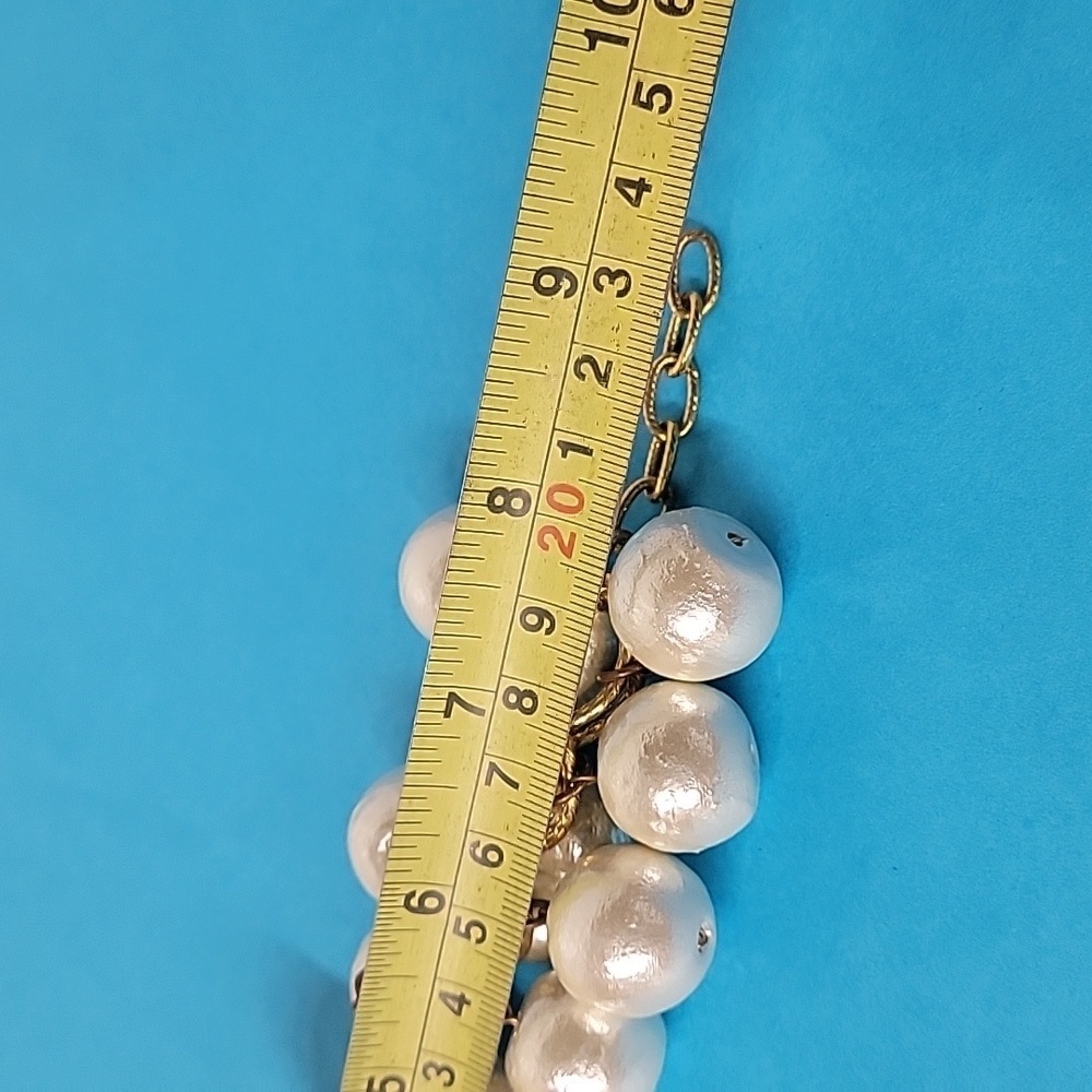 Pearl Like Gold Tone Link Bracelet and Matching Faux Earrings - Picture 8 of 13